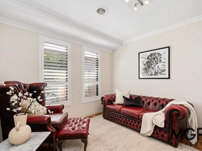 24 Latham Street, Alfred Cove WA 6154