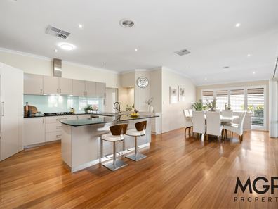 24 Latham Street, Alfred Cove WA 6154