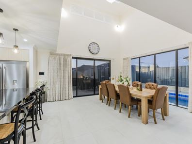 45 SOLITAIRE RD, Treeby WA 6164