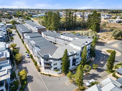 27/59 Breaksea Drive, North Coogee WA 6163