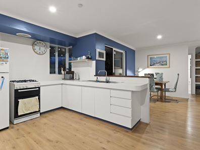 12 Hunnicutt Close, Yangebup WA 6164