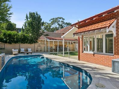 7 Archdeacon Street, Nedlands WA 6009