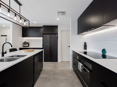 27A Bromley Street, Embleton WA 6062