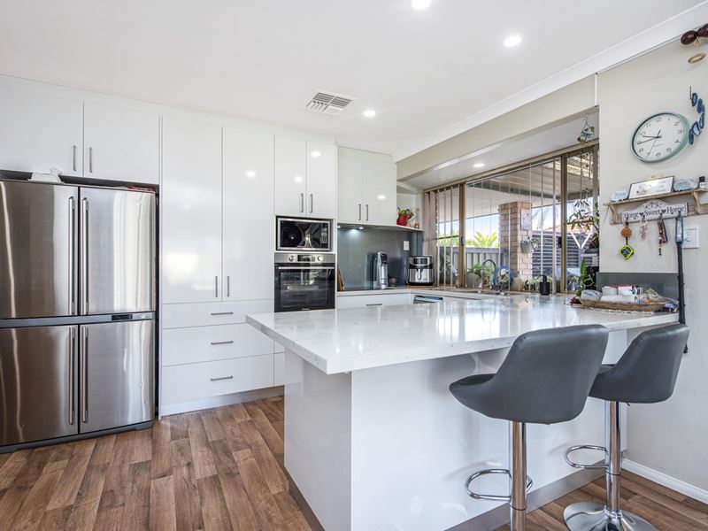 13 Sarah Ann Crescent, Warnbro WA 6169