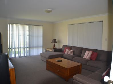 11 Bluff Way, Mindarie WA 6030