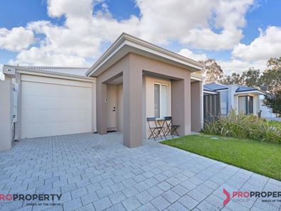8 LINDLEY GRANGE, Aveley WA 6069