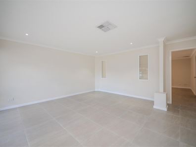 28 Edgeworth Circuit, Tapping WA 6065