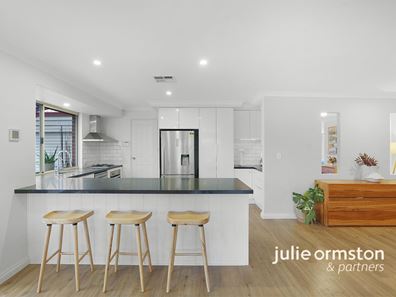 15 Tallinn Loop, Mindarie WA 6030