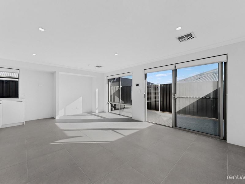 11 Greville Grv, Lakelands WA 6180