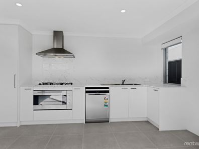11 Greville Grv, Lakelands WA 6180