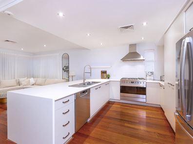 106 Gladstone Road, Rivervale WA 6103