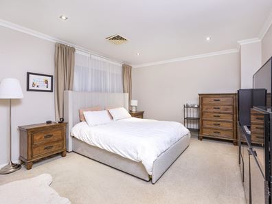 106 Gladstone Road, Rivervale WA 6103