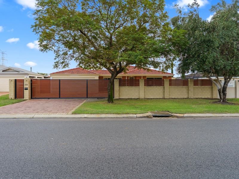 215 Bennett Springs Dr, Bennett Springs WA 6063
