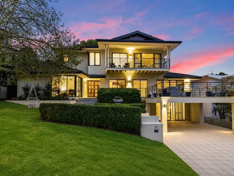 11 Banool Crescent, City Beach WA 6015