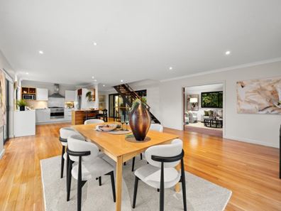 11 Banool Crescent, City Beach WA 6015