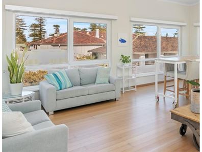 7/4 Warnham Road, Cottesloe WA 6011