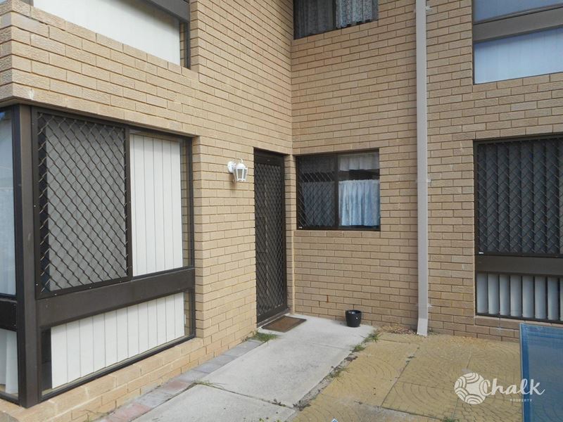 15/8 Hefron Street, Rockingham WA 6168