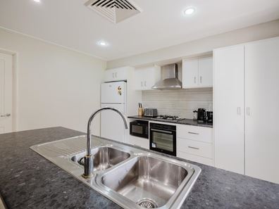 29 Windward Way, Drummond Cove WA 6532