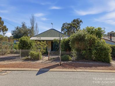 8 Church Street, Dwellingup WA 6213