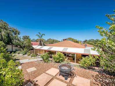 28 Monkton Place, Kinross WA 6028