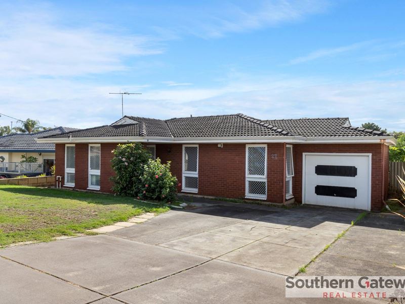 27 Sulphur Road, Orelia WA 6167