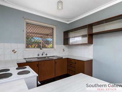 27 Sulphur Road, Orelia WA 6167