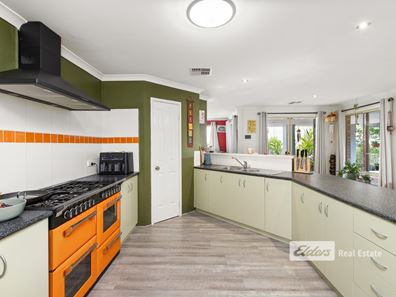 44 Peppermint Boulevard, College Grove WA 6230