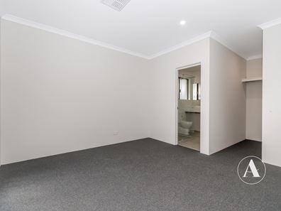 9 Swainsona Road, Henley Brook WA 6055