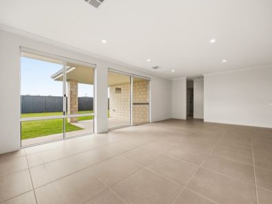 9 Janda Street, Eglinton WA 6034