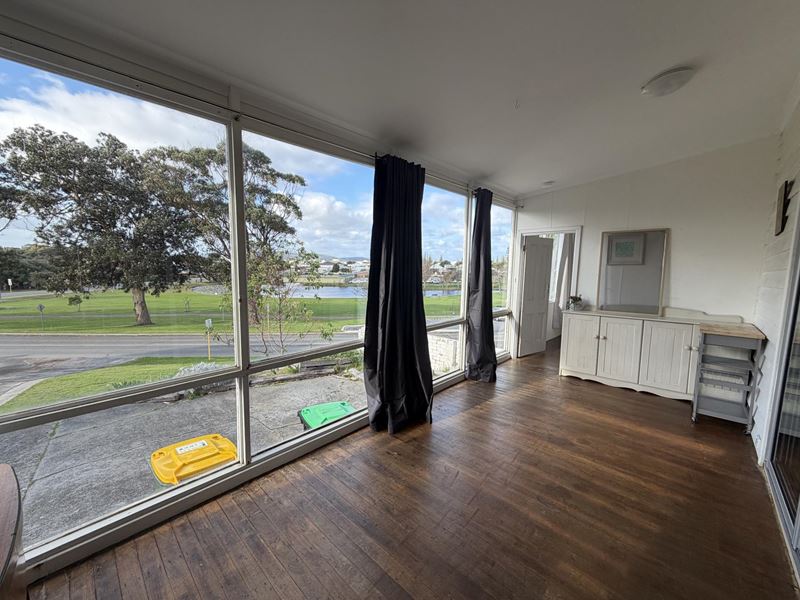 75 Adelaide Crescent, Middleton Beach WA 6330