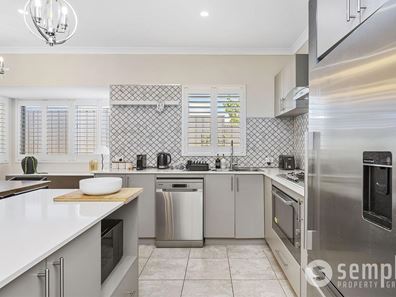 25 Plumosa Avenue, Beeliar WA 6164