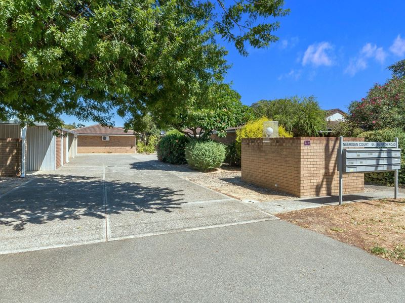 4/64 Fifth Road, Armadale WA 6112