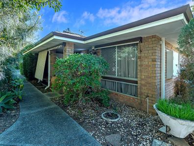 4/64 Fifth Road, Armadale WA 6112