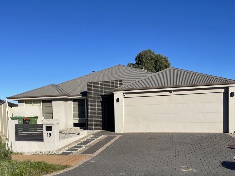 19 Hayeswater Circuit, Waikiki WA 6169