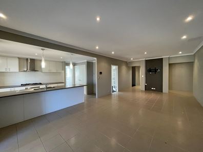 19 Hayeswater Circuit, Waikiki WA 6169