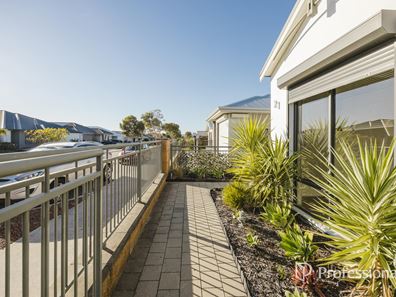 21 Interlaken Loop, Ellenbrook WA 6069