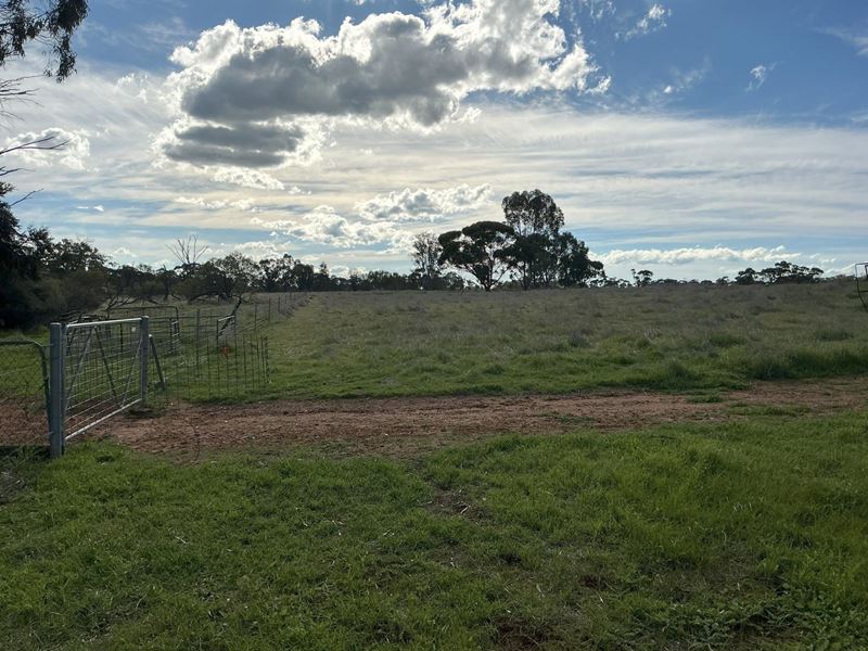 219 One Man Road, Bejoording, Toodyay