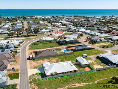 43 Reef Boulevard, Drummond Cove WA 6532