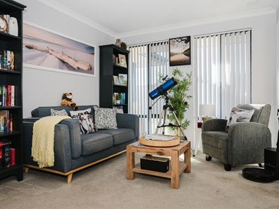 16 Arno Lane, Success WA 6164