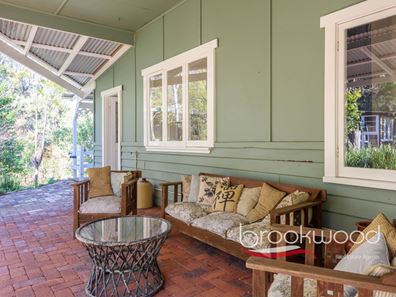 1445 Falls Road, Hovea WA 6071