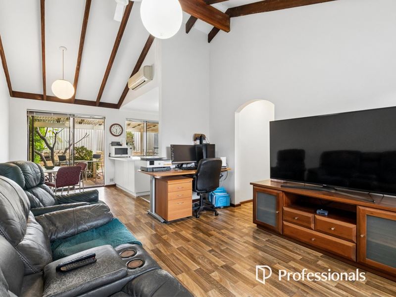 4/9 Hayes Avenue, Yokine WA 6060