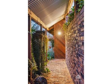 9 Kookaburra Place, Darlington WA 6070