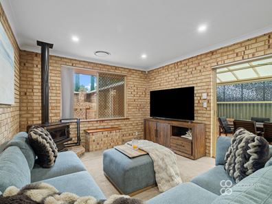 14 Monkton Way, Warnbro WA 6169