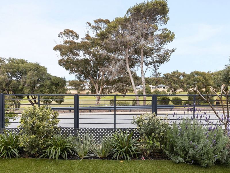 16 Bunker Crescent, Yanchep WA 6035