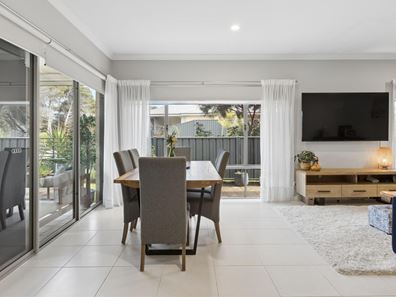 16 Bunker Crescent, Yanchep WA 6035