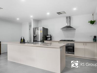 28 Dolomite Avenue, Wellard WA 6170
