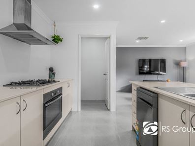 28 Dolomite Avenue, Wellard WA 6170