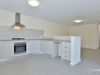 2/4 Balfour Road, Swan View WA 6056