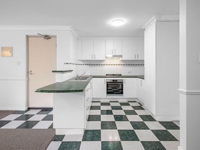33/30 Bishops Row, East Perth WA 6004