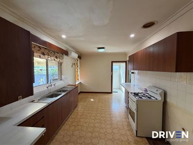 22 Sabina Street, Menora WA 6050